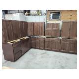 Rustic Walnut Shaker This set has 14 pieces