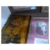 2 picture / decor items