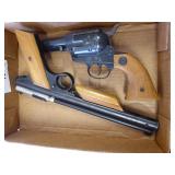 2 air pistols (1 Daisy - 1 Crossman) AS IS