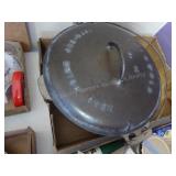 Griswold No. 10 Dutch oven w/ lid & trivet