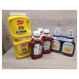 1 pack of ketchup 1 pack of barbecue sauce 2