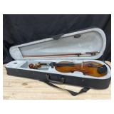 Violin w/ case untested