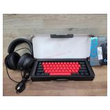 1 Razer gaming headset 1 Kraken keyboard 1
