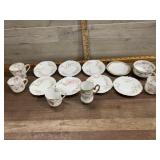 6 Haviland tea cups and 8 saucers