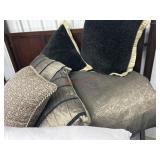King size  Duvet, cover and Throw pillows