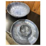 2 -pieces of blue pottery serving bowls