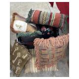 Tote of throw pillows