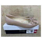 Womenï¿½s Nude Flats, Size 10
