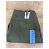 Express Ponte Pant in Size Large