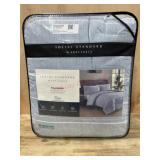 Social Standard Full/Queen Comforter Set
