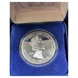 1993 .999 SILVER QUEEN ELIZABETH COIN IN CASE