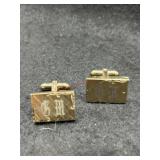 GM STAMPED CUFFLINKS, BELIEVED TO BE 14K GOLD