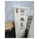 Sports a field 18 gun safe digital keypad inside
