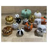 Box pf 14 decorator pumpkins