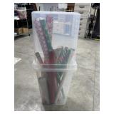 Wrapping paper tote with paper
