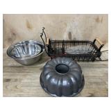 Baking pans and wire baskets