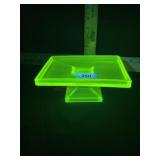 TEABERRY GUM STAND  VASELINE GLASS