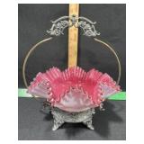 VICTORIAN BRIDES BASKET IN HOLDER FLUTED EDGE