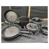 Set of T Fall pans with 2 lids