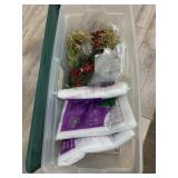 Tote with snow blankets/ Tree picks and floral