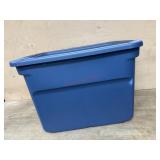 Tote with 9 boxes of silver and gold glass