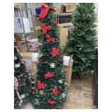 Poinsettia fully decorated pop up tree