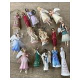 Flat with 16 Angel ornaments