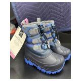 Kids 7/8 snow boots