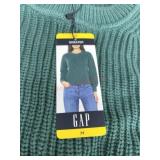 Ladies medium gap sweater