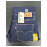 Ladies size 8 levis 314