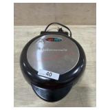 Elite Gourmet omelet and frittata maker