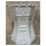 BELLEEK IRELAND  CASTLE VASE