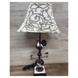Rooster lamp with shade