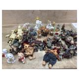 Flat of angel figures and rag garland