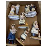 Flat of 6 children figurines