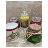 Flat with 5 jar candles