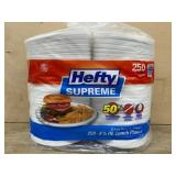 Hefty Supreme 250-Count Lunch Plates
