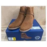 Womenï¿½s Chestnut Ankle Boots, Size 8