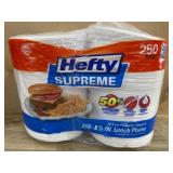 Hefty Supreme 250-Count Disposable Plates