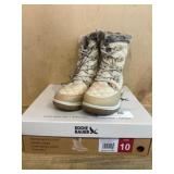 Eddie Bauer Womenï¿½s Cream Snow Boots, Size 10