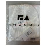 Free Assembly Hat and Scarf Set in Cream