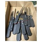 Lot of 12 steak knives