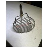 Long handle masher
