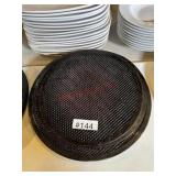 7- Mesh pizza pans