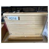 Secura magnetic knife block