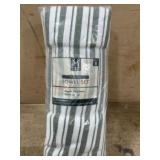 Kitchen Towel Set with Striped Design