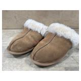 Tan Suede UGG Slippers with Faux Fur ï¿½ Size 9