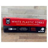 600 White Plastic Forks