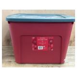 Red tote with green lid