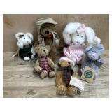 6 Various size Boyds bears